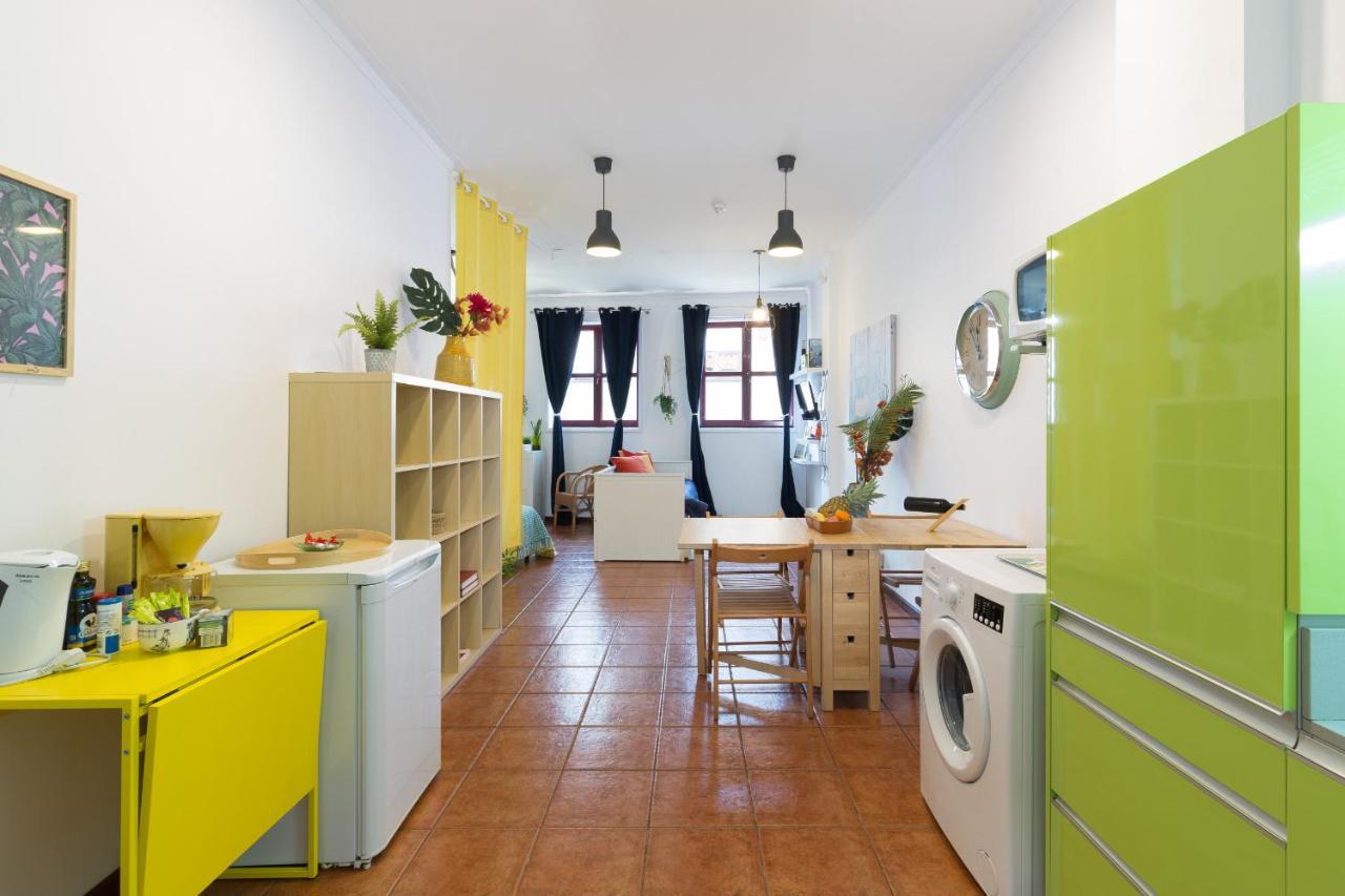 Cozy Sunny Flats By Hostwise Apartment Porto Luaran gambar