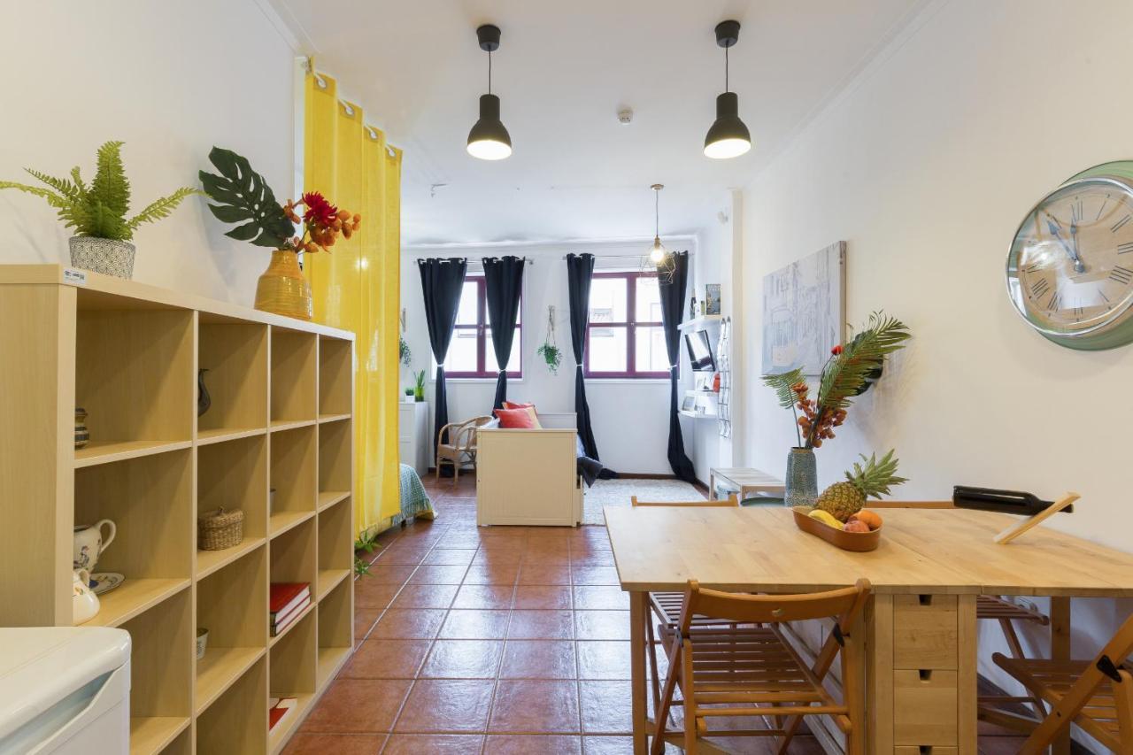 Cozy Sunny Flats By Hostwise Apartment Porto Luaran gambar