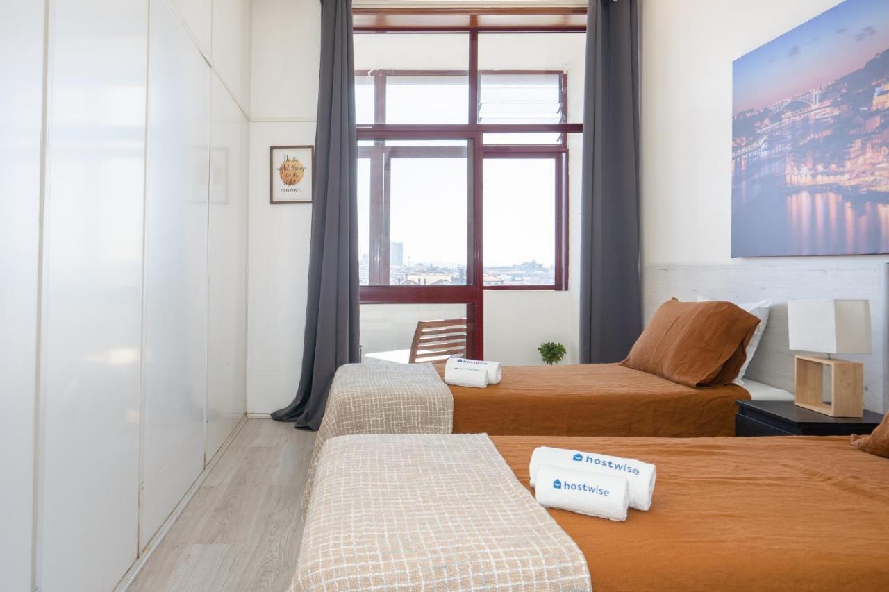 Cozy Sunny Flats By Hostwise Apartment Porto Luaran gambar