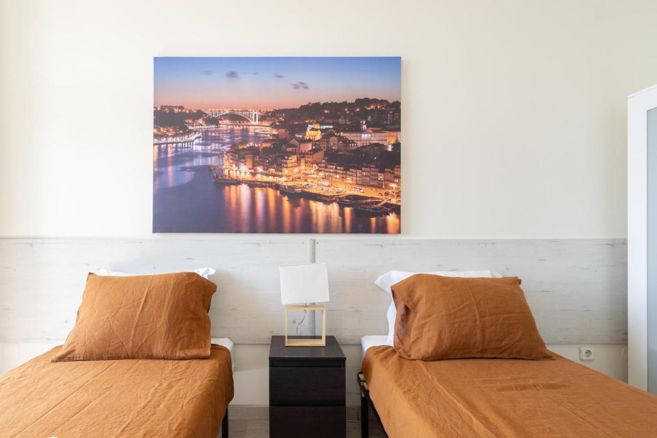 Cozy Sunny Flats By Hostwise Apartment Porto Luaran gambar