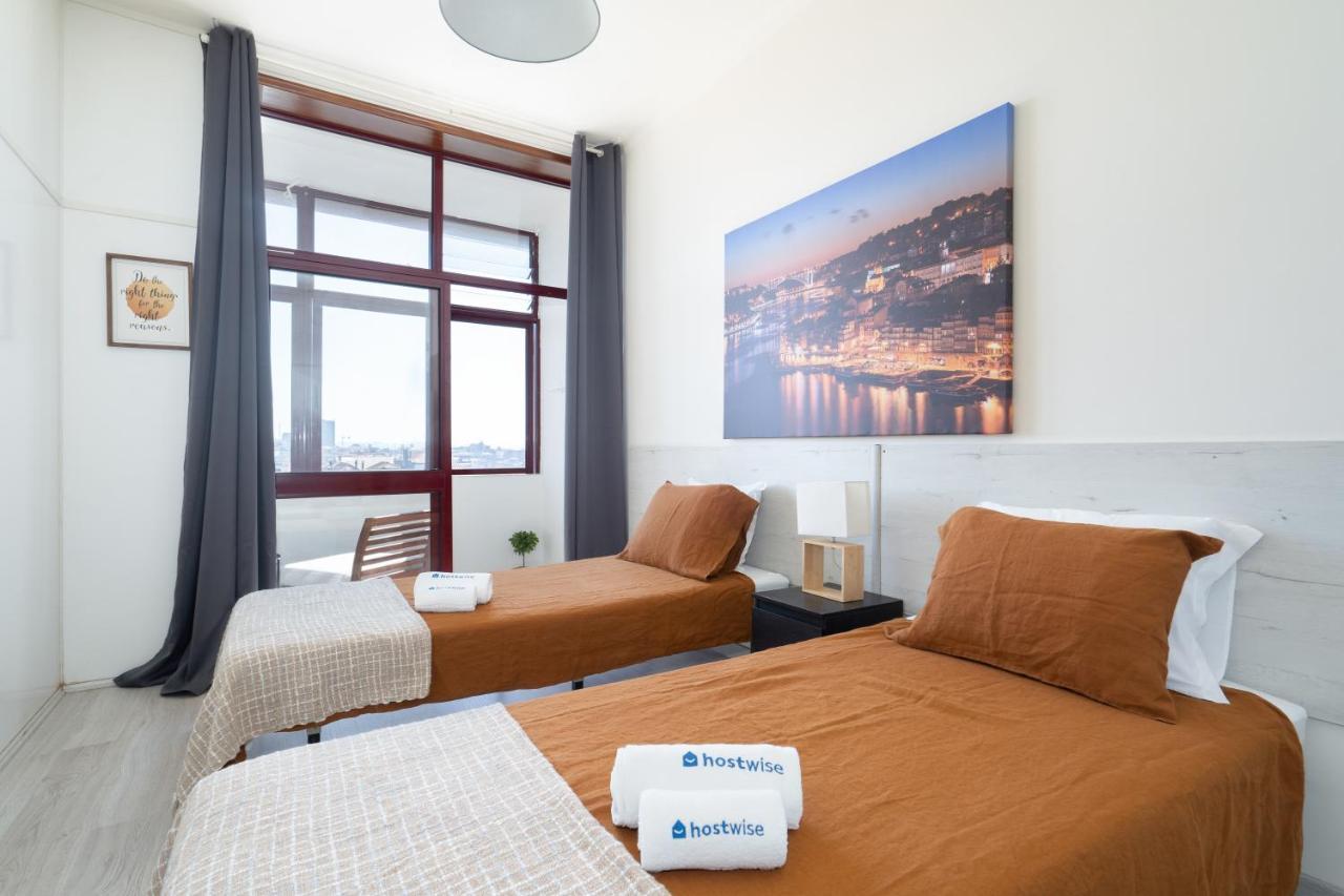 Cozy Sunny Flats By Hostwise Apartment Porto Luaran gambar