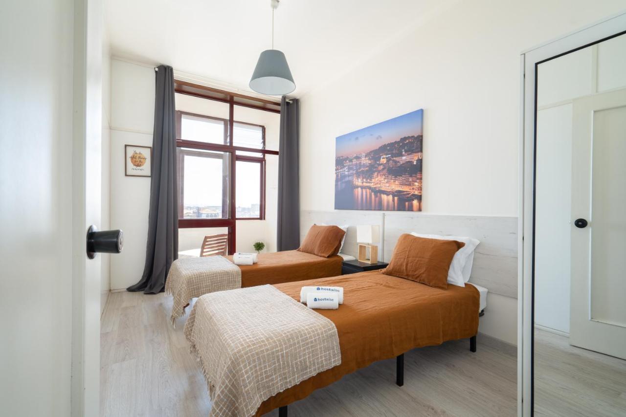 Cozy Sunny Flats By Hostwise Apartment Porto Luaran gambar