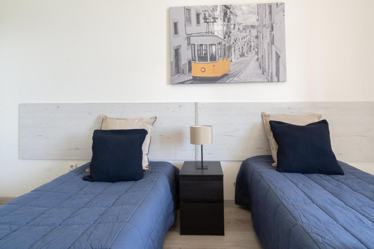 Cozy Sunny Flats By Hostwise Apartment Porto Luaran gambar
