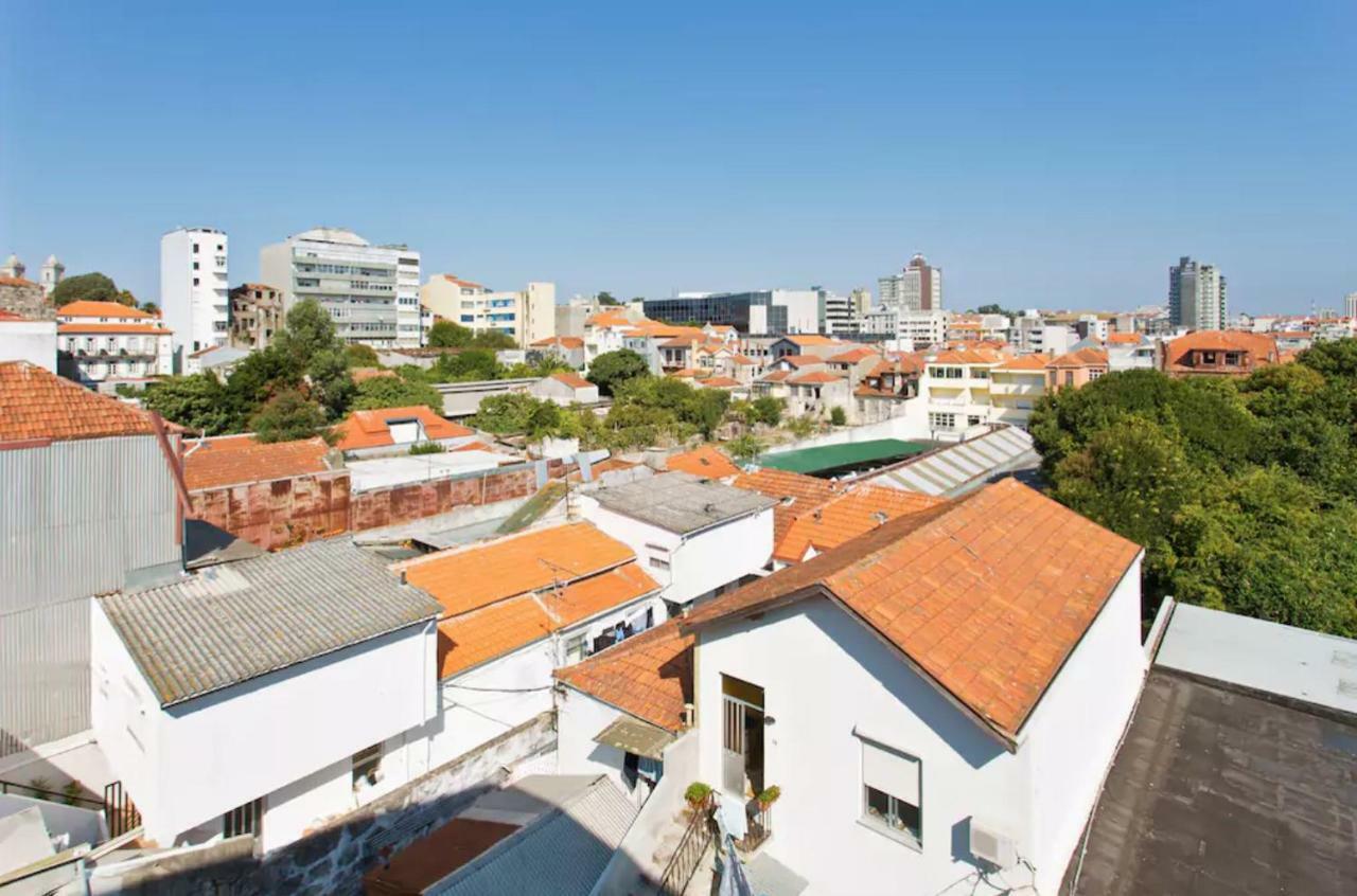 Cozy Sunny Flats By Hostwise Apartment Porto Luaran gambar