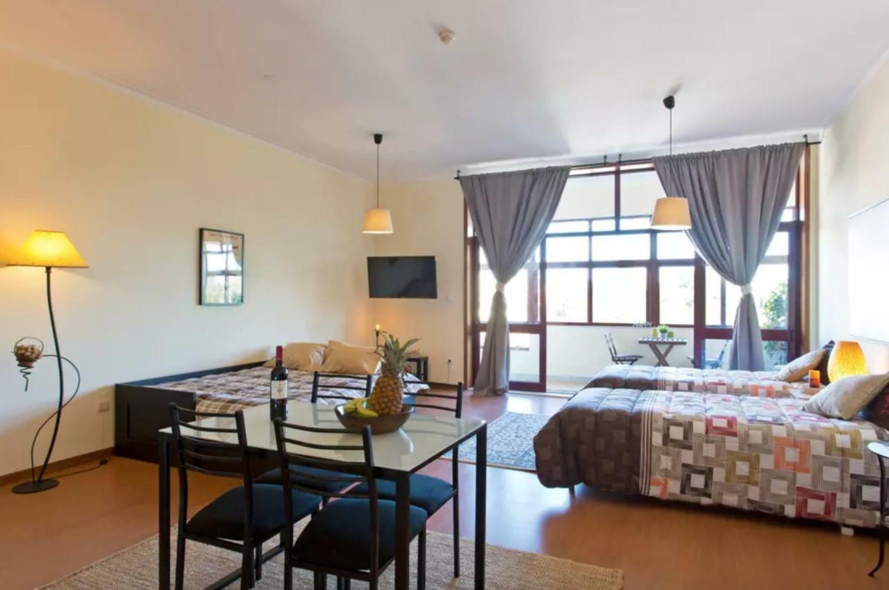 Cozy Sunny Flats By Hostwise Apartment Porto Luaran gambar