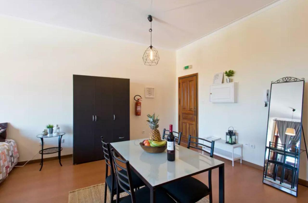 Cozy Sunny Flats By Hostwise Apartment Porto Luaran gambar