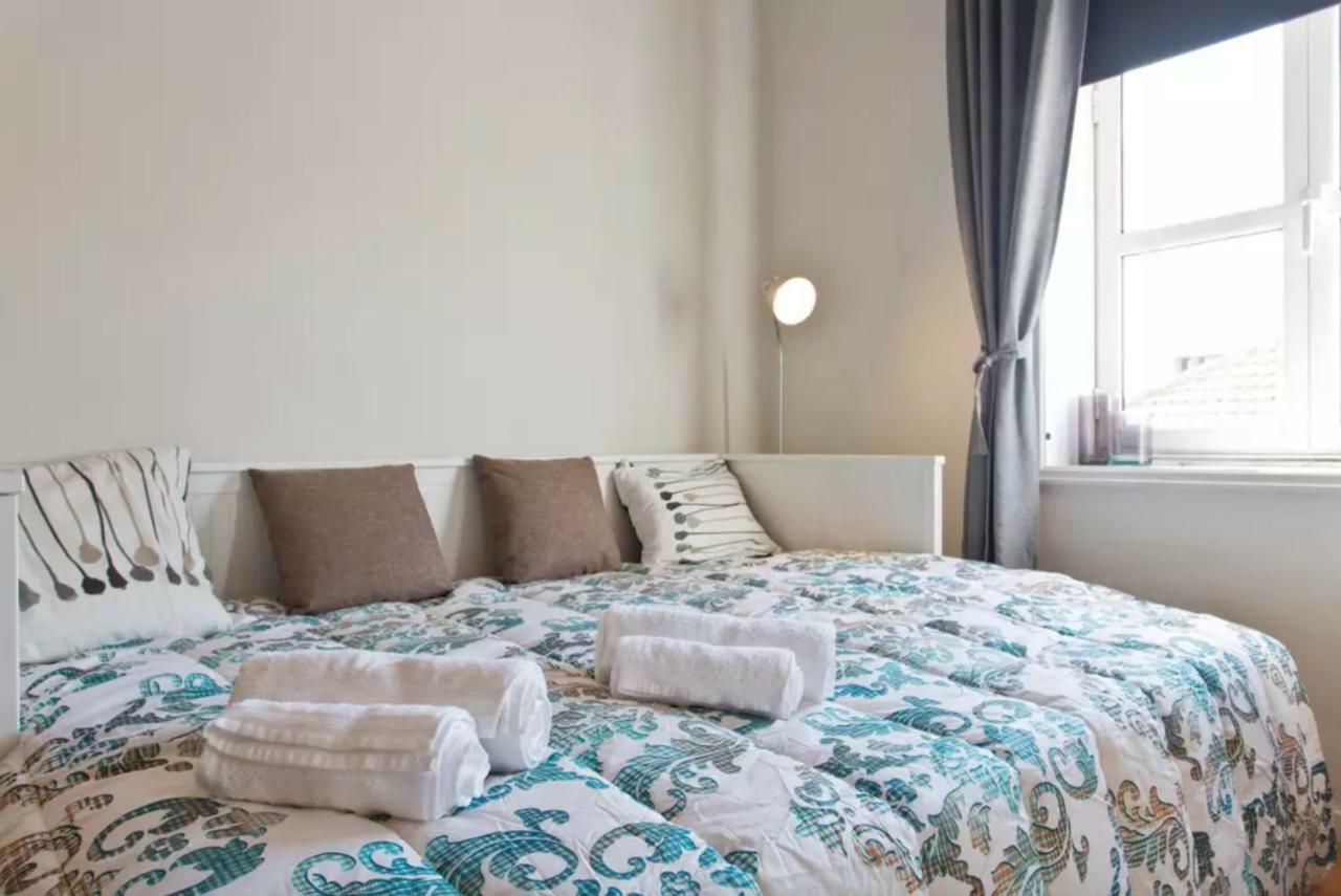 Cozy Sunny Flats By Hostwise Apartment Porto Luaran gambar