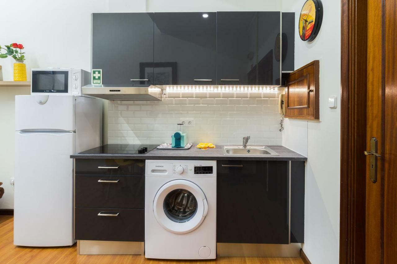 Cozy Sunny Flats By Hostwise Apartment Porto Luaran gambar
