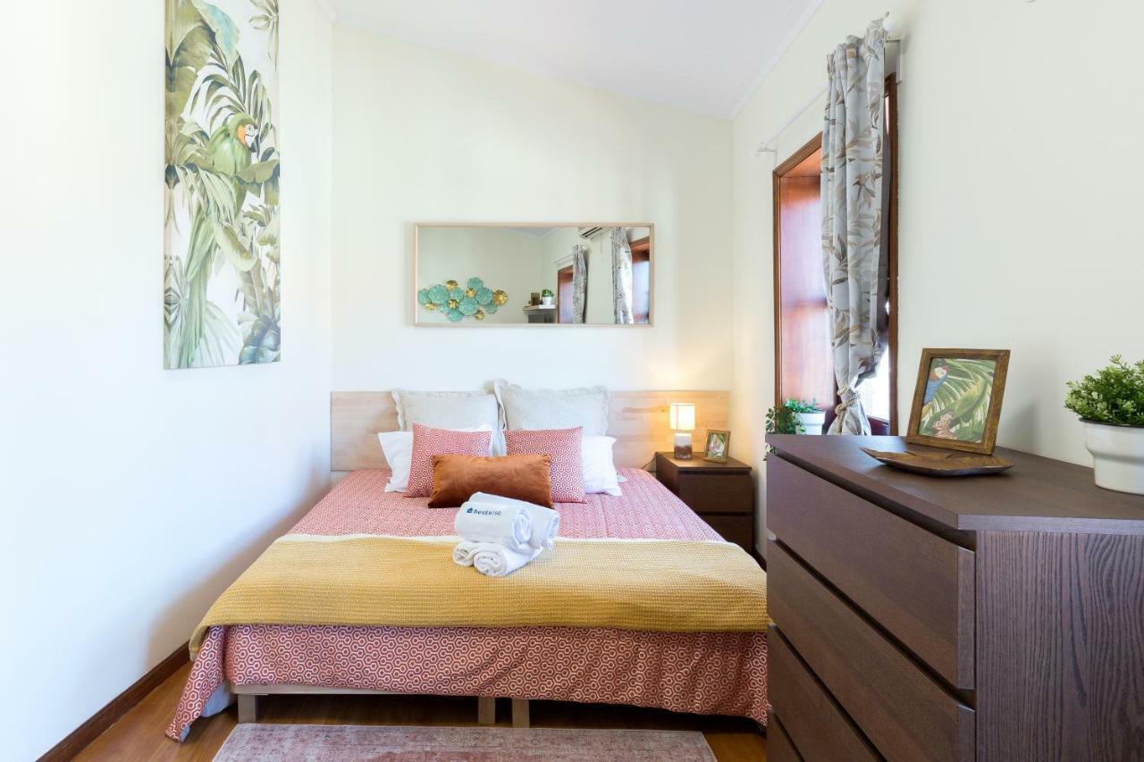 Cozy Sunny Flats By Hostwise Apartment Porto Luaran gambar