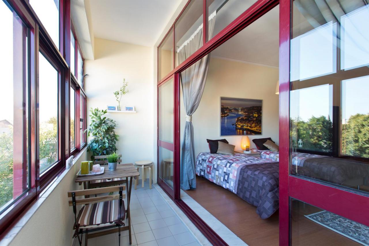 Cozy Sunny Flats By Hostwise Apartment Porto Luaran gambar