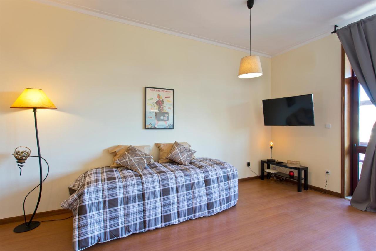 Cozy Sunny Flats By Hostwise Apartment Porto Luaran gambar